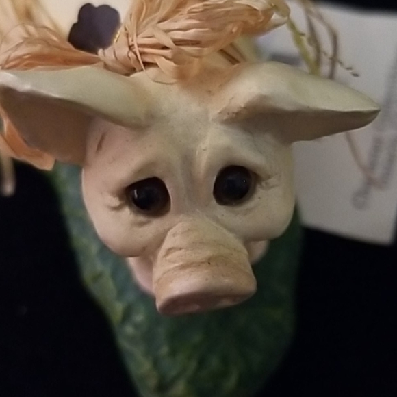 Character Collectibles, Sow & Piglet - Picture 6 of 11